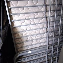 Gray "day bed" /Mattress 