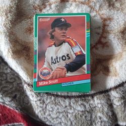 Old school Baseballs Cards 