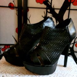 PRELOVED QUPID LADIES LEATER BOOTIES WITH MESH DESIGNED PEEP TOE