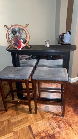 Black Bar Table with 4 Gray Stools