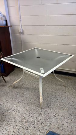 Outdoor glass table