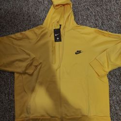 Men's Nike Jogging Suit And Air Jordan 13
