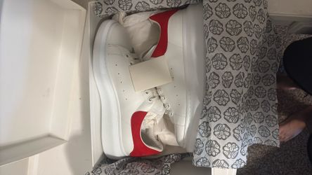Alexander McQueen’s red back size 11
