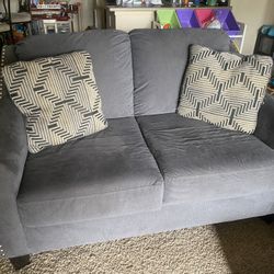 Loveseat 