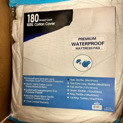 waterproof Mattress Protector Cotton and hypoallergenic Filling