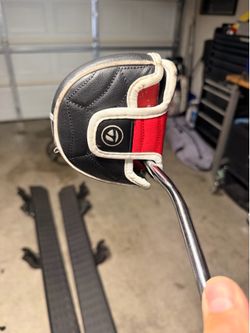 TAYLOR MADE PUTTER LEFTHAND SPIDER