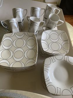 China dinner set for 12 persons