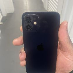 iPhone 12 (64gb)  UNLOCKED 