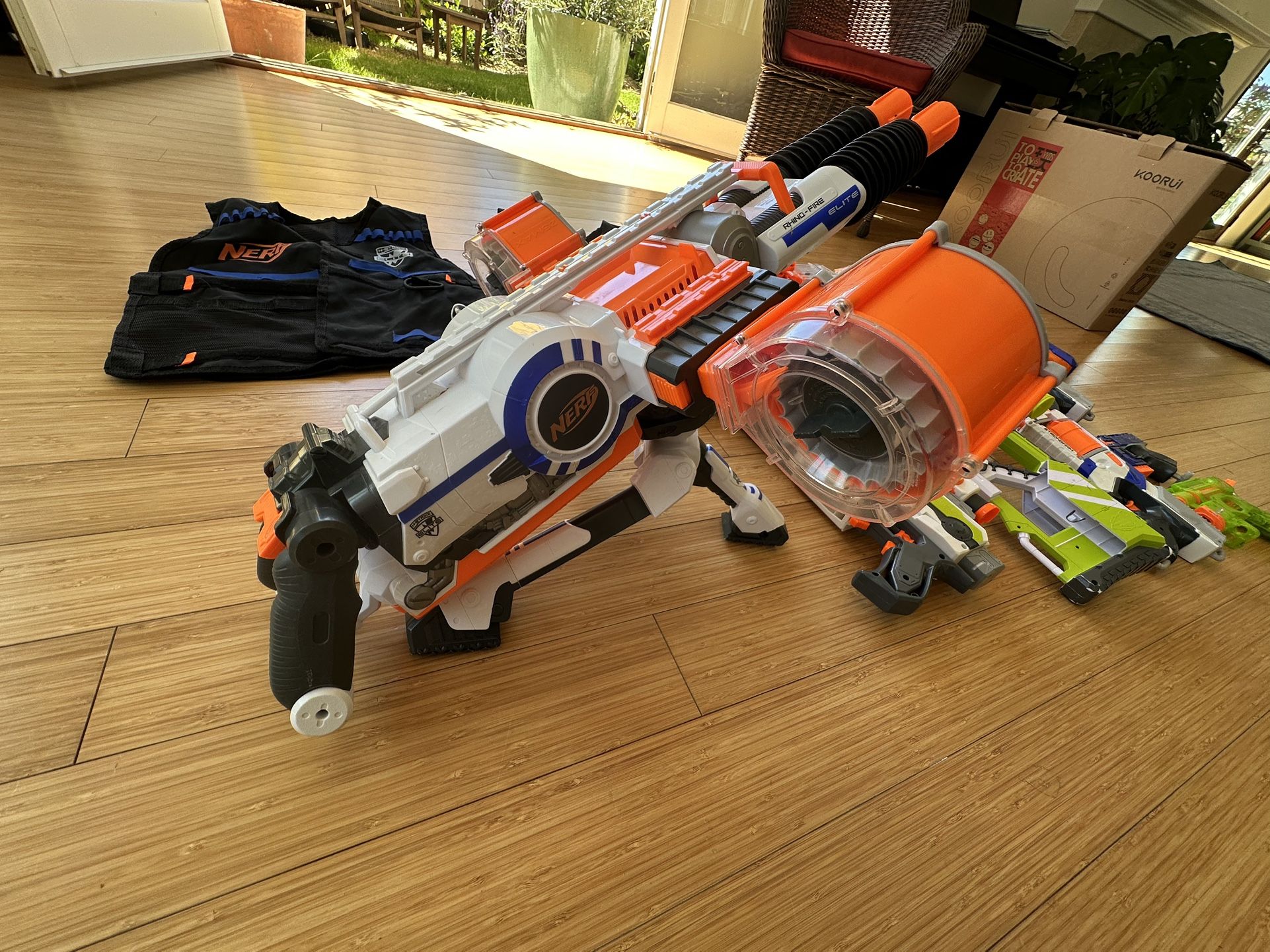 Nerf Elite Rhino-Fire 