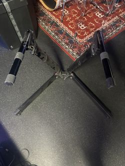 Ultimate Support V-Stand Pro Keyboard Stand