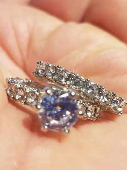 Women's wedding engagement promises ring size 5