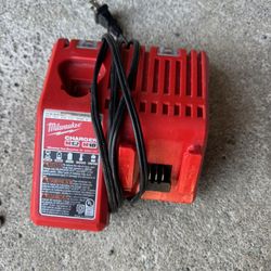 M12 and M18 12-Volt/18-Volt Lithium-Ion Multi-Voltage Battery Charger