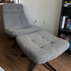 Chair and Ottoman (Havberg)