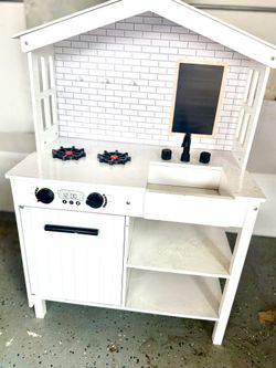 Kids kitchen