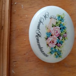 Avon Dish