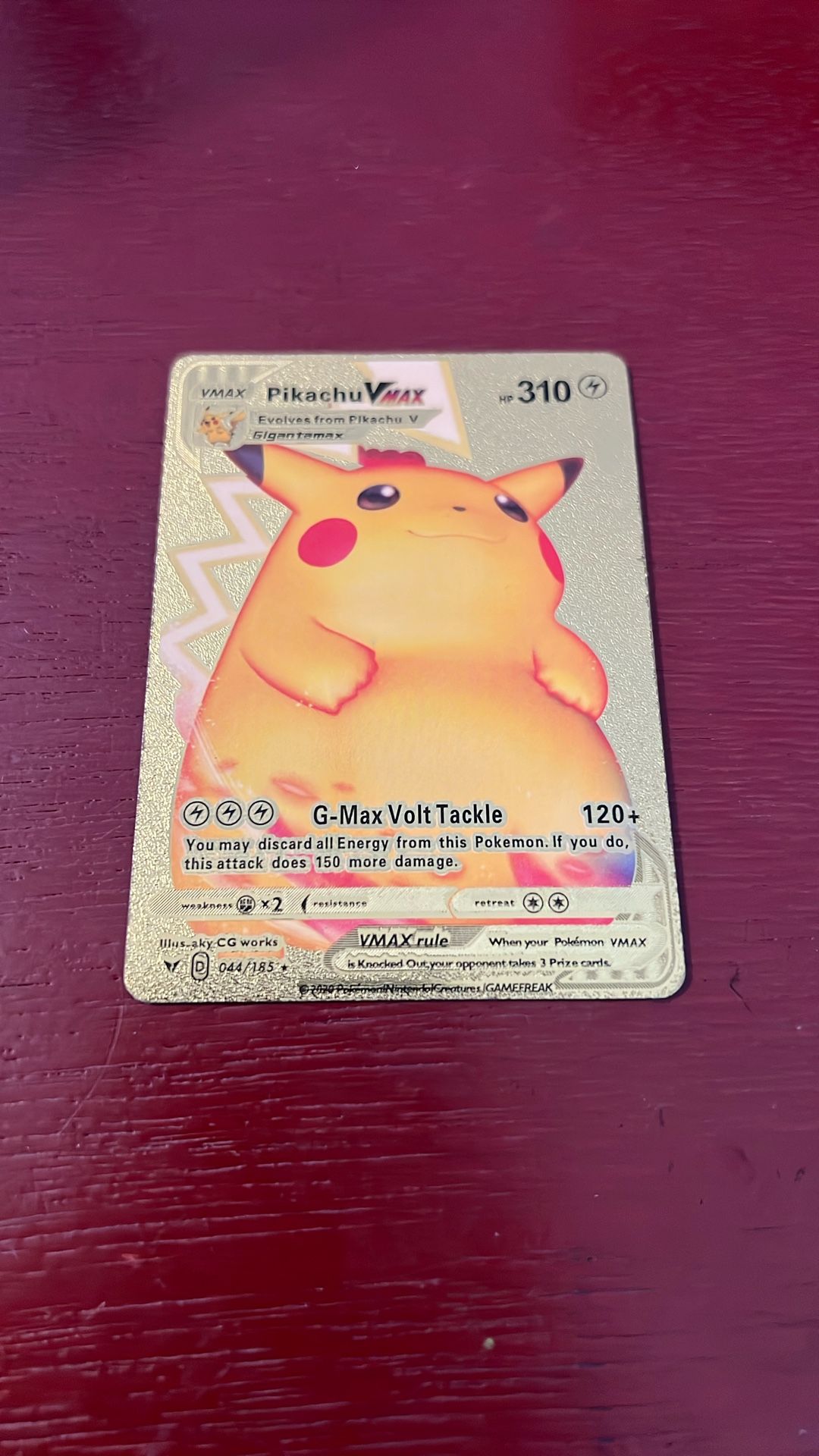 Pikachu Vmax Gold Foil