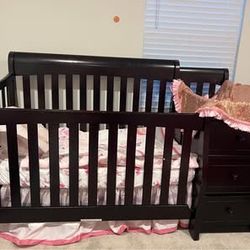 Baby Crib With Changer