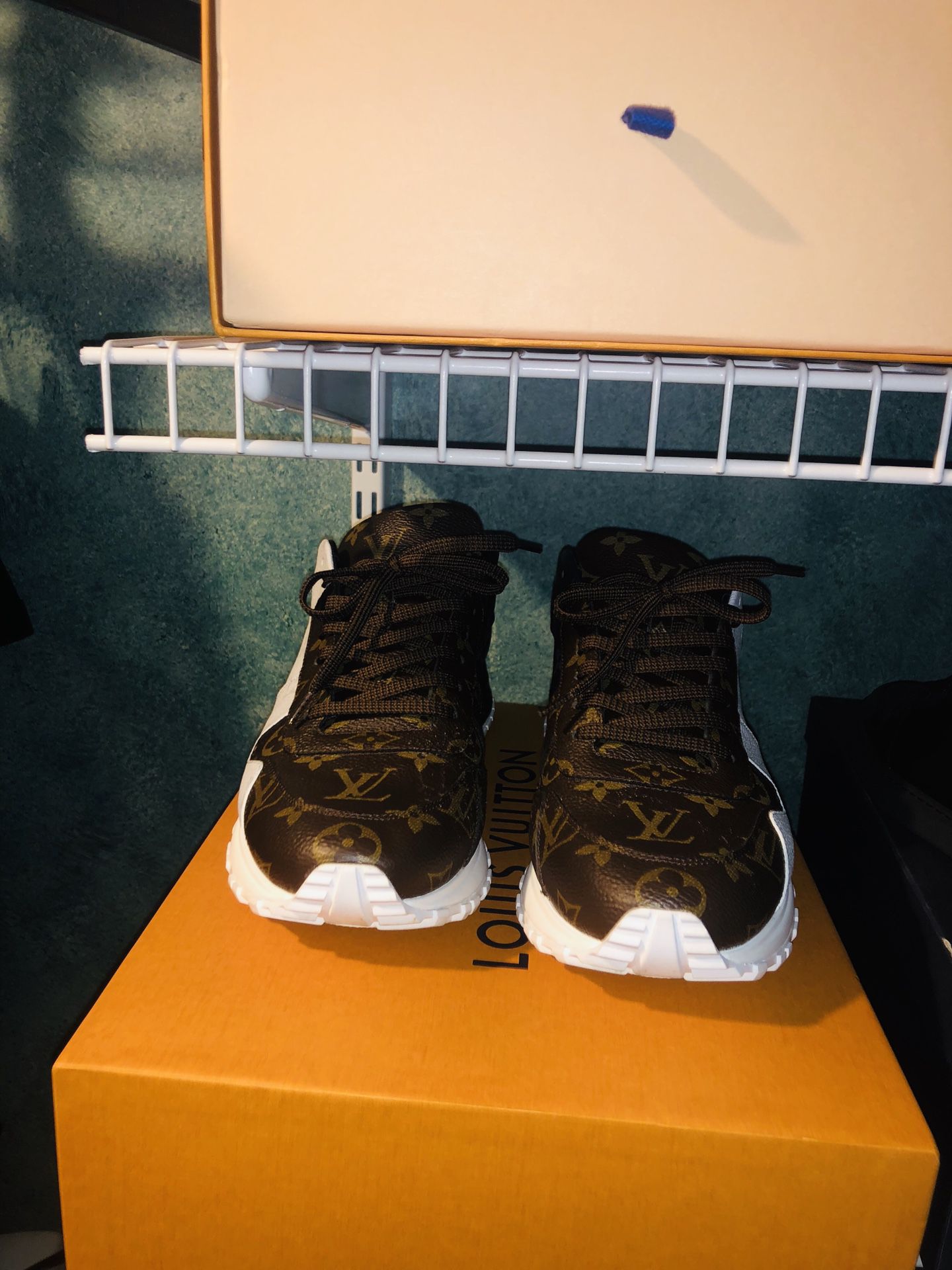 louis vuitton Time Out Sneaker for Sale in Boca Raton, FL - OfferUp