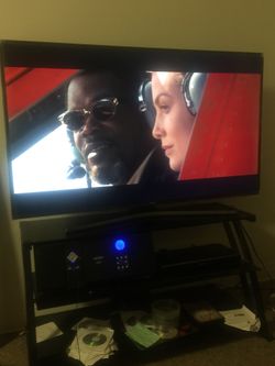 55in Samsung Smart Tv 📺 still have plastic on it