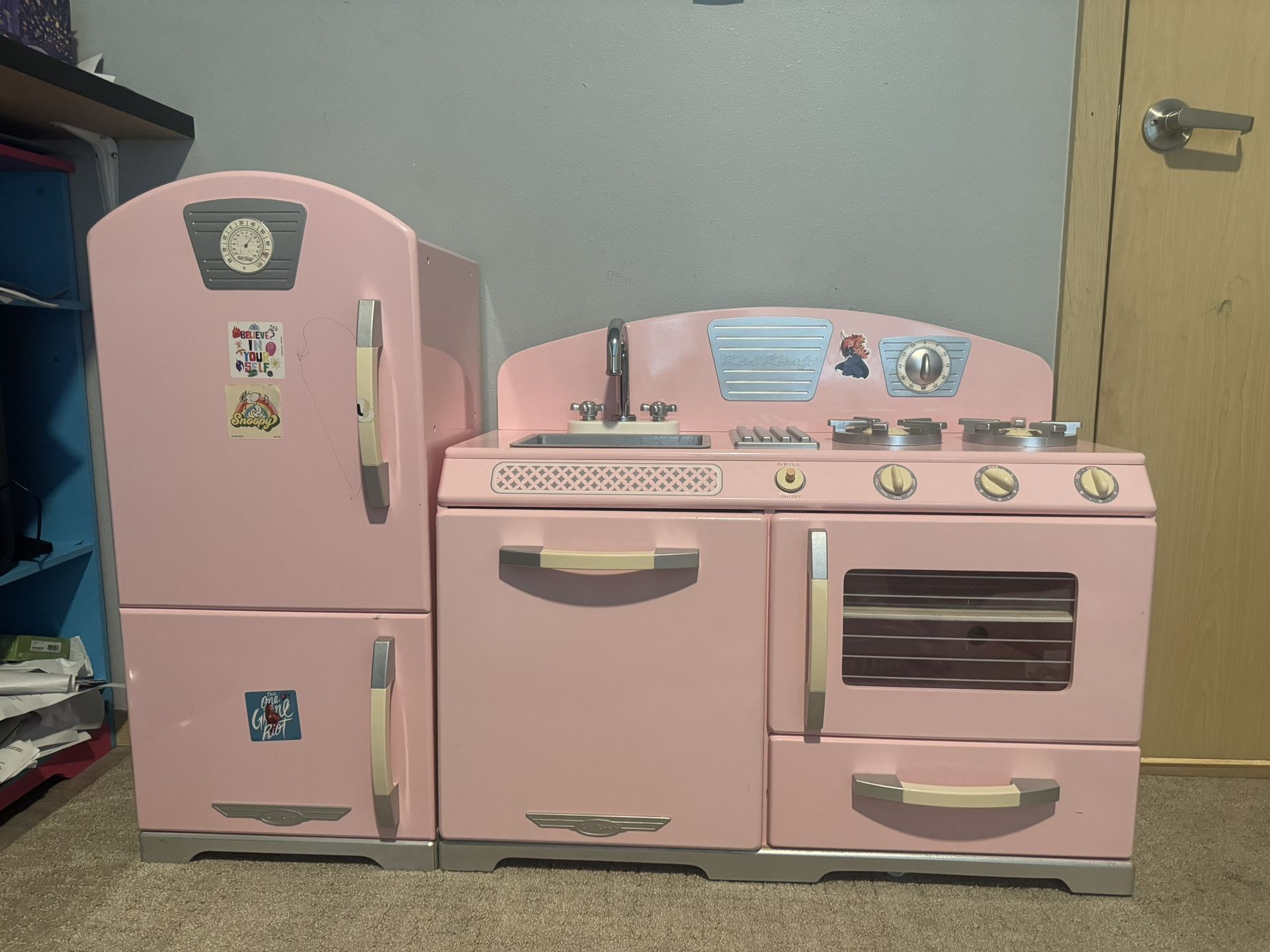 Pink kids kitchen