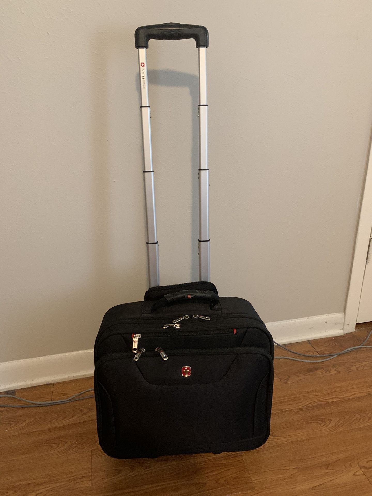 Large Swiss Gear Rolling Laptop Case