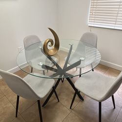 Dining Room Table 