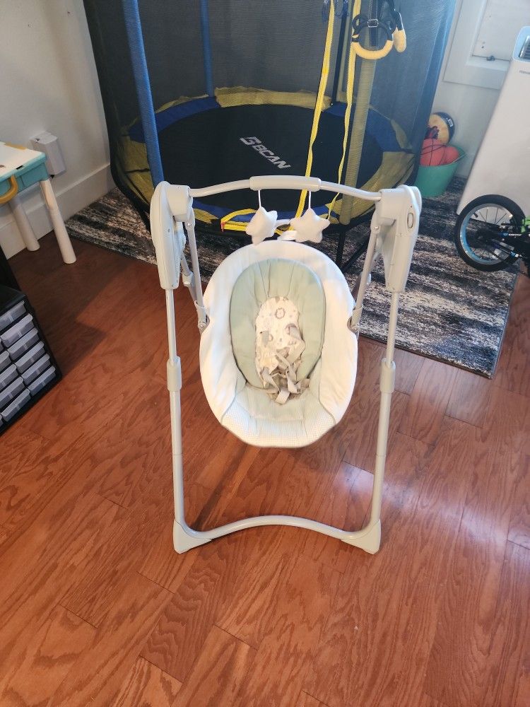 Graco Baby Swing
