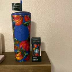 Starbucks X Farm Rio Banana Mix Collab Tumbler And Keychain 