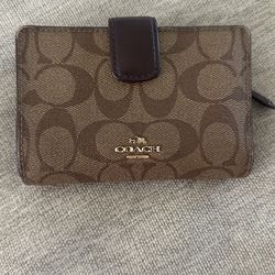 Women’s Small Coach Wallet