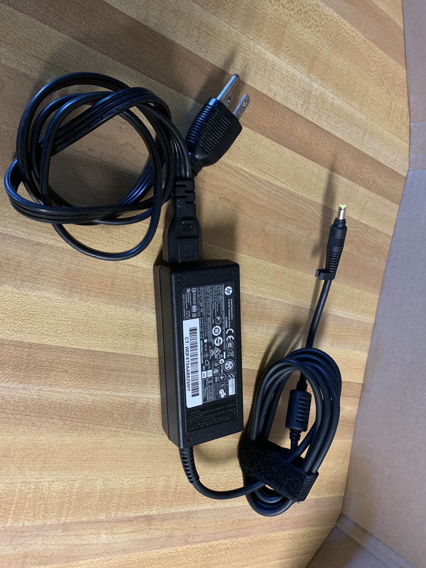 HP Genuine OEM 65W 3.33A AC Power Adapter Supply TPC-DA54 708778-001 708992-001