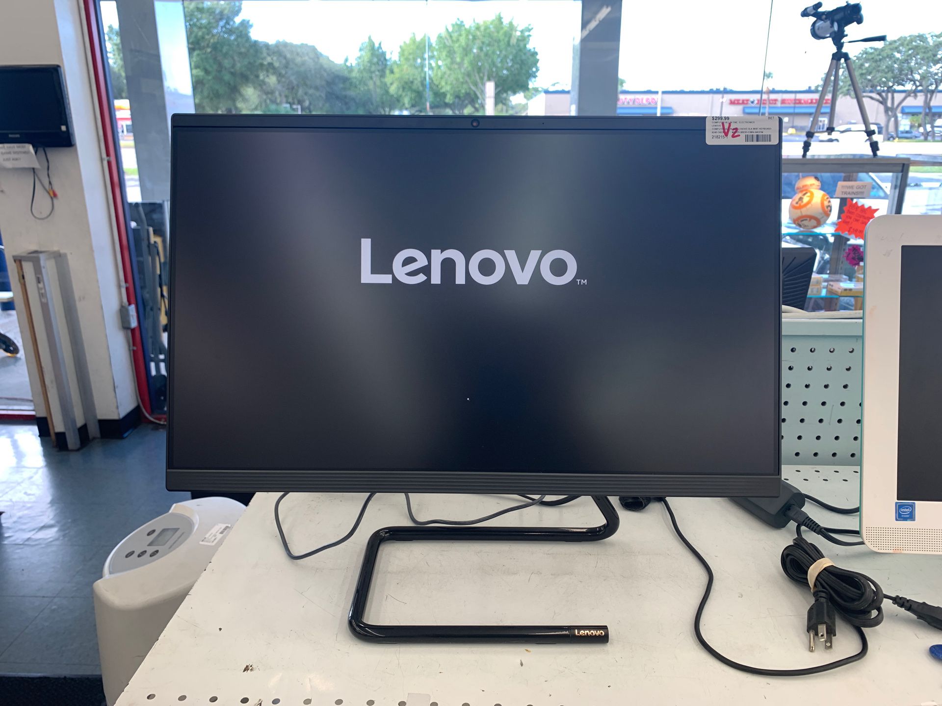 All in one Lenovo computer