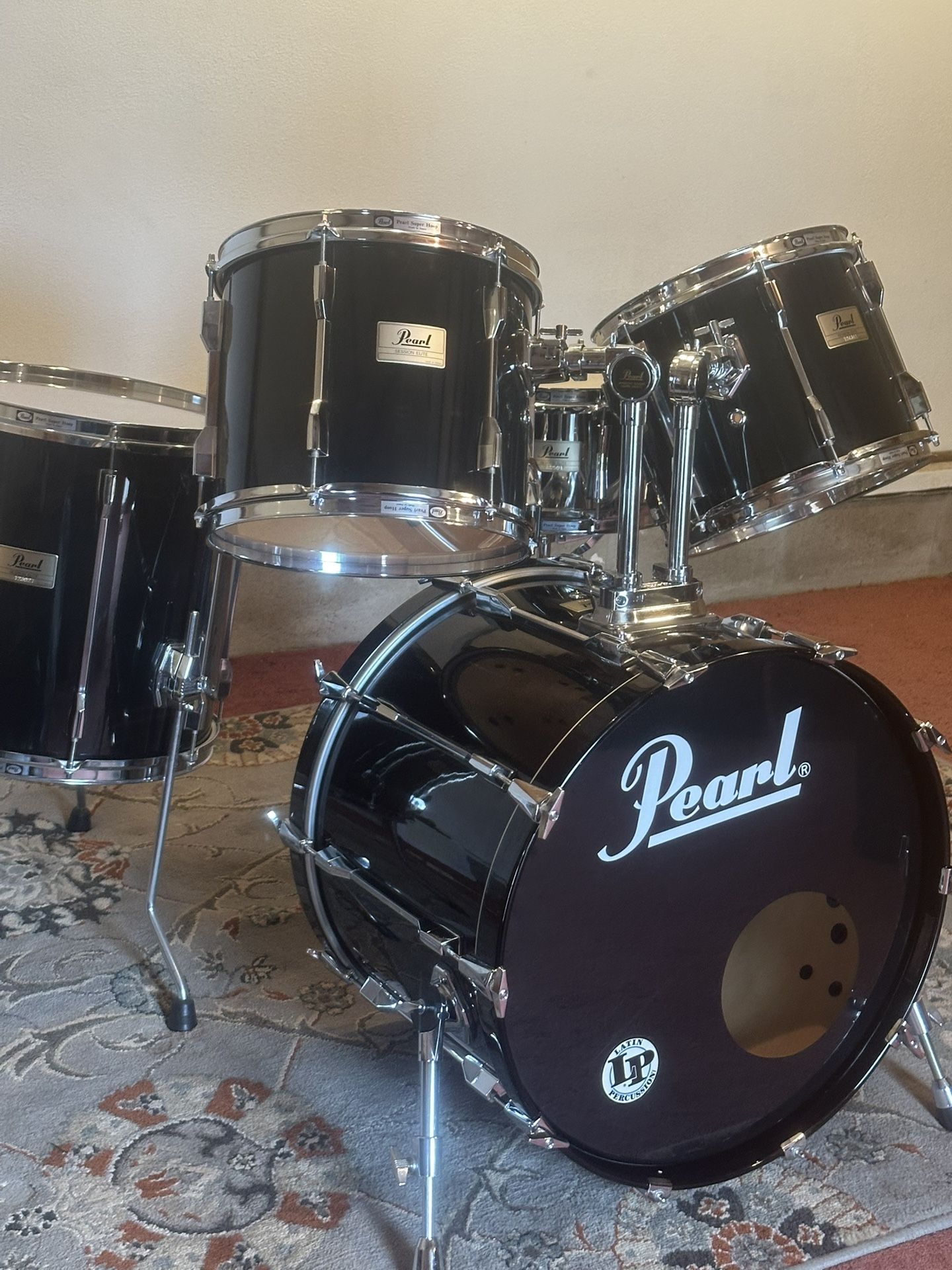5 peace, pearl sessions, elite drum kit, excellent condition with cases