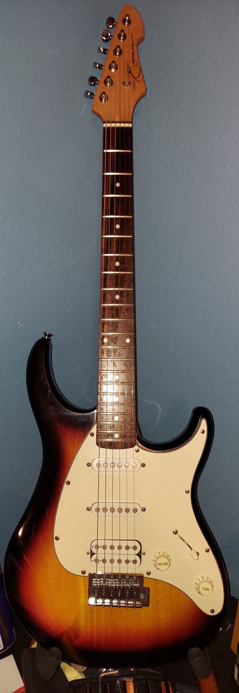Raptor Plus Peavey Raptor Plus Sunburst for Sale in San Antonio, TX - OfferUp