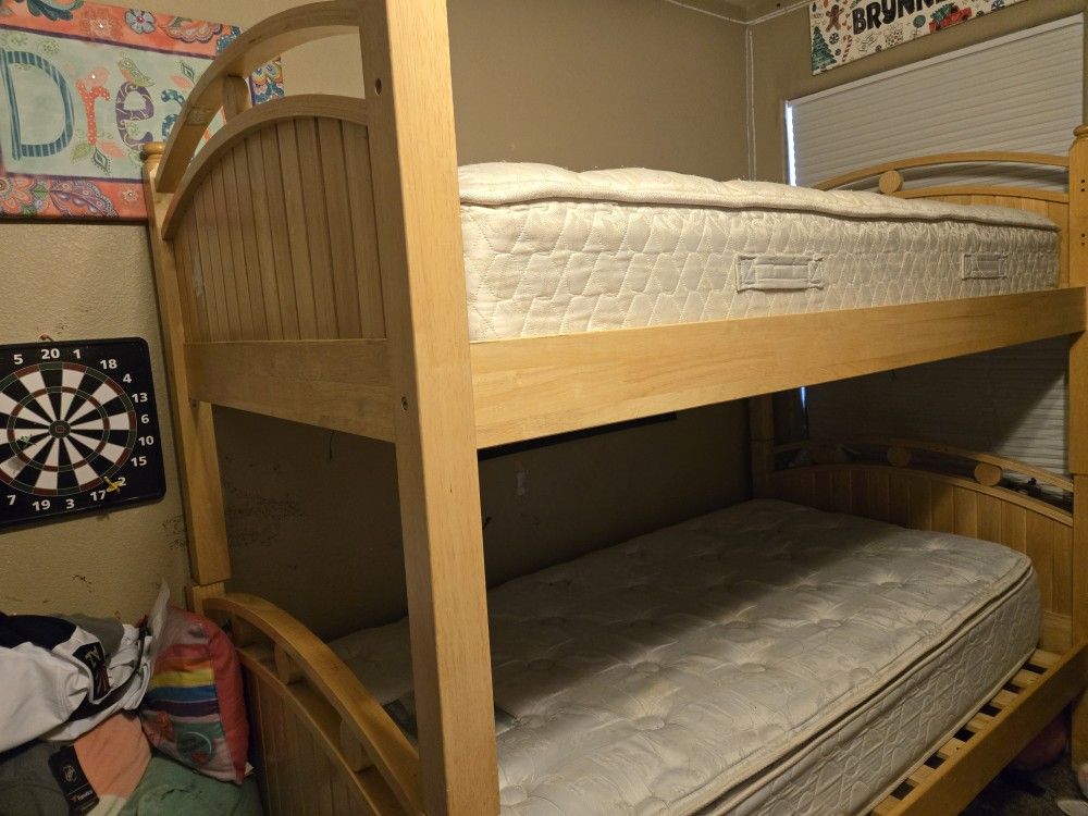Twin Bunk Beds