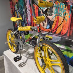 Stranger Things 20in  BMX Bike Mad Max Limited 