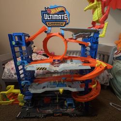 Hot Wheels Ultimate Garage 