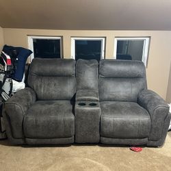 Power Reclining Couch 2 Way Recliner OBO
