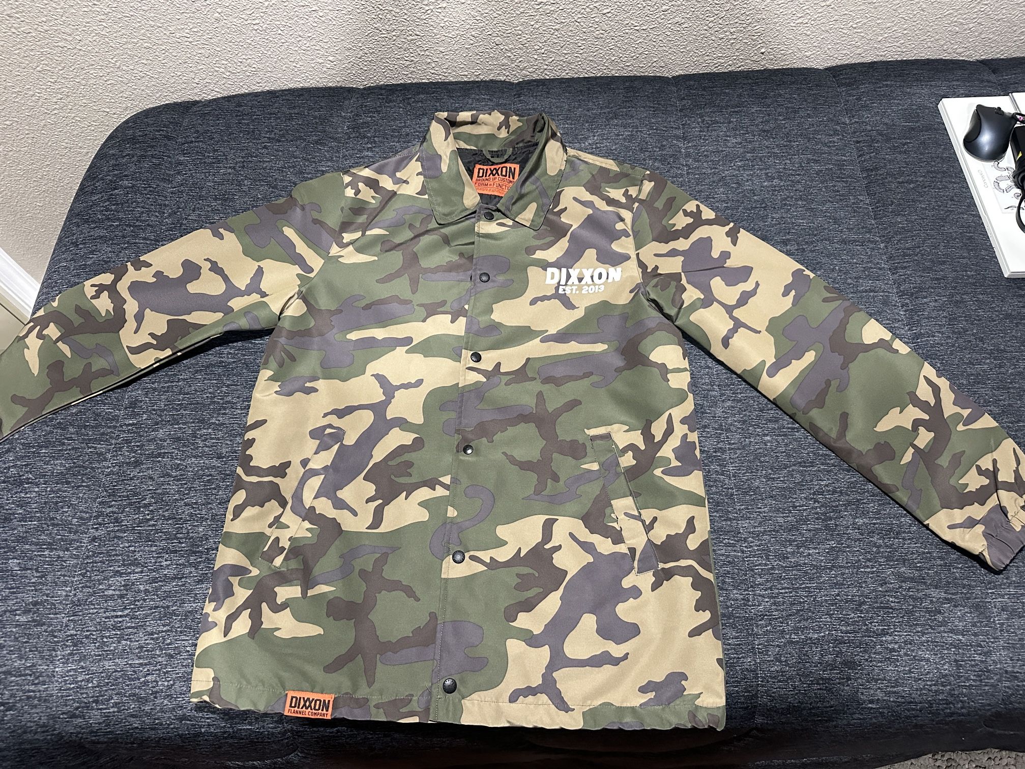 Dixxon Wind Breaker