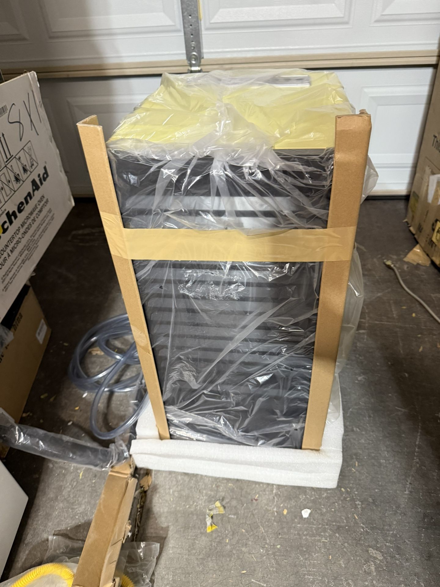 150 pt. 6,000 sq. ft. Buckless Industrial Dehumidifier in Yellows with Pump, Dehumidifier for Basement, ETL