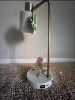 White & Gold Desk Lamp w/ USB Charger – MUST GO!