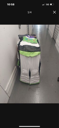 Disney buzz lightyear Halloween costume  146&130 cm nwt