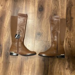Brand New Woman’s Alfani brand Brown Leather Knee High Boots Up for Sale 