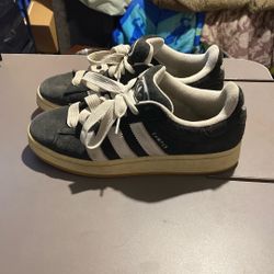 Black Adida Campuses 