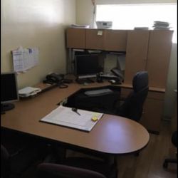 Desk With L Extension & Hutch