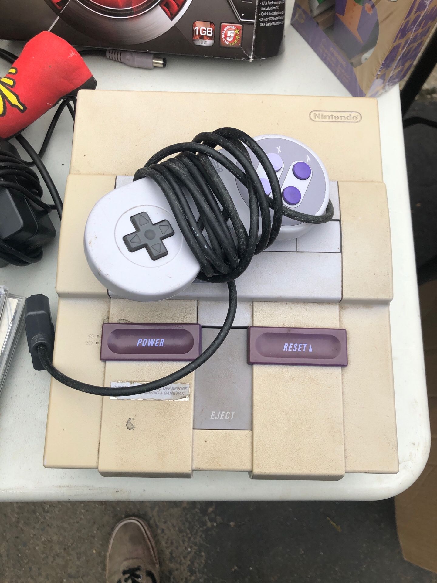 Super Nintendo (SNES) working with one controller and wires
