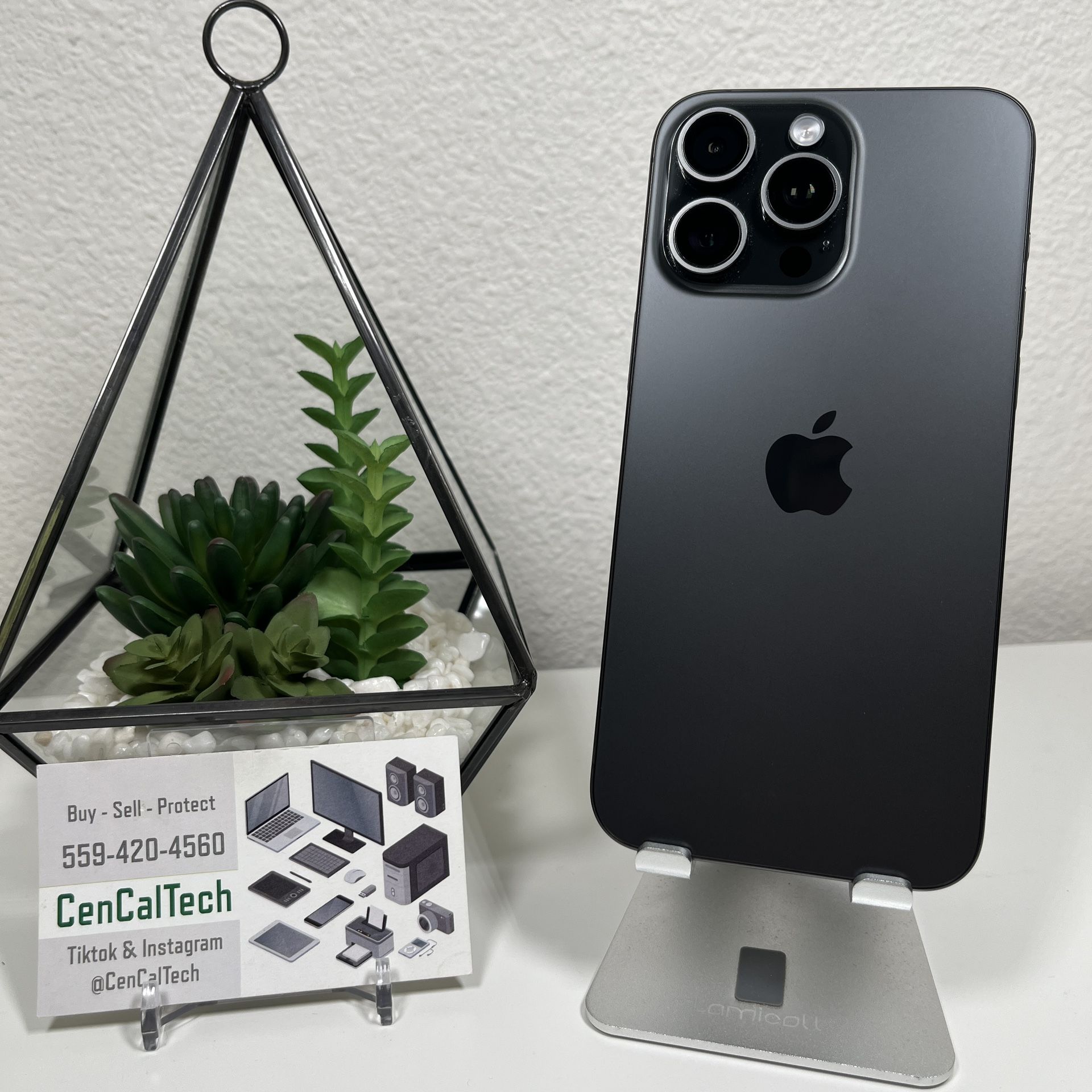 iPhone 15 Pro Max 512gb Unlocked 87% 🔋 Health B+ Grade 
