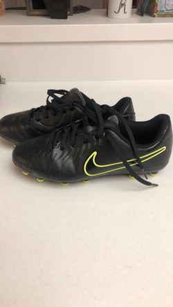 Nike cleats size 5Y