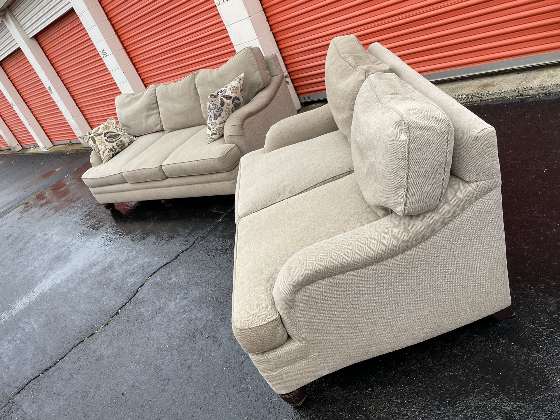 Oversized Sofa & Loveseat Couch Set for Sale in Eddington, PA - OfferUp