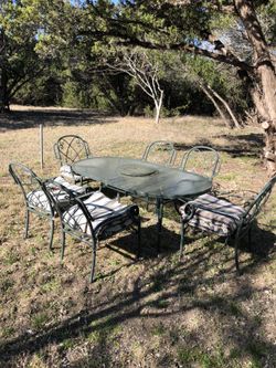 Outdoor Metal table and six chairs