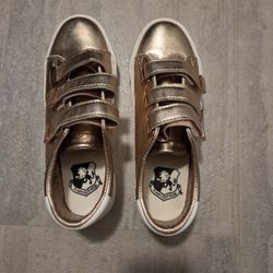 Golden Sneakers 